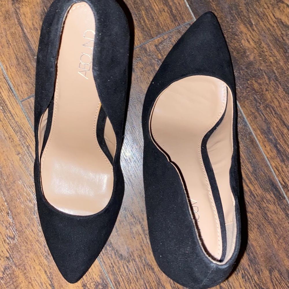 D'Orsay Pumps